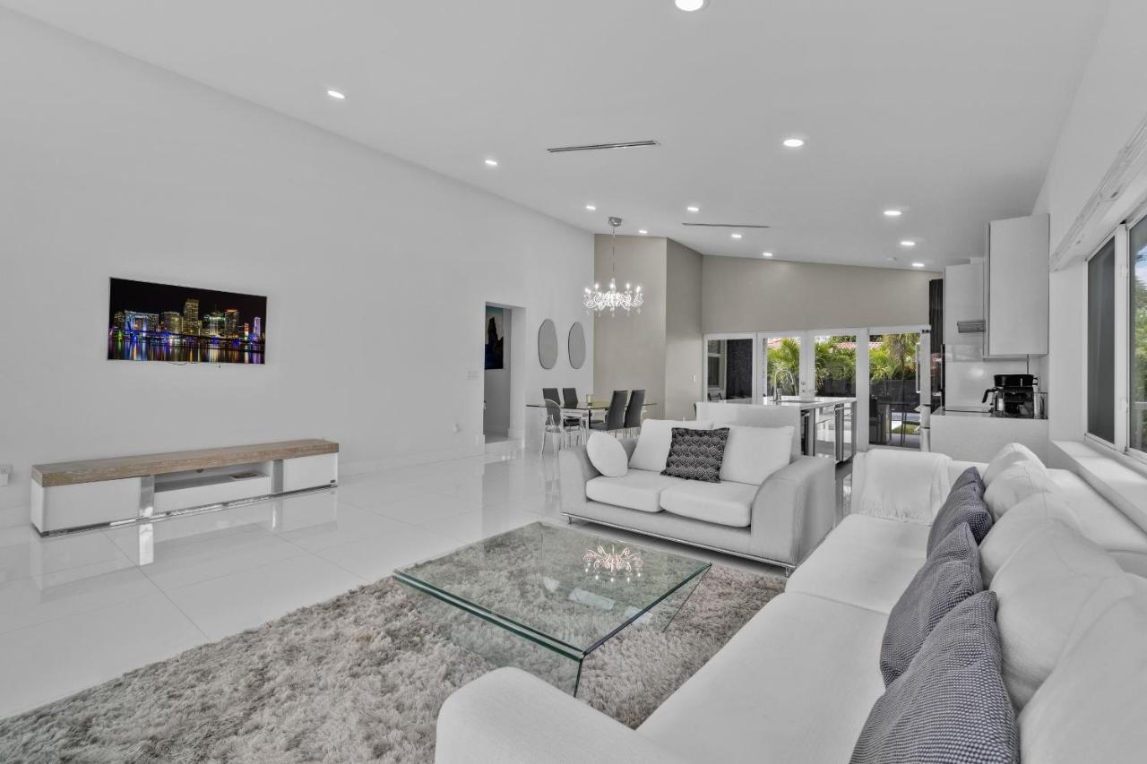 Luxury House 4 Beds Heated Pool W Jaccuzzi Daire North Bay Village Dış mekan fotoğraf